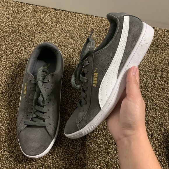 Puma Shoes - Picture 2 of 5